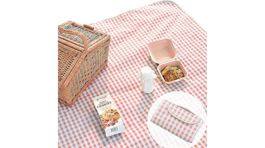 gingham waterproof picnic blanket
